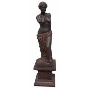 Statue Gretta Dame avec piédestal 42x42x206cm. Pierre