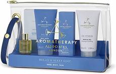 Aromatherapy Associates Relax & Sleep Gift Edit collection de voyage contenant un gel douche, un gel musculaire, une huile pour le bain et la douche,