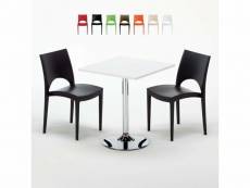 Table carrée blanche 70x70cm avec 2 chaises colorées grand soleil set intérieur bar café paris cocktail