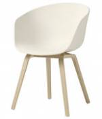 Chaise About a chair AAC22 / Plastique & chêne verni mat - Hay blanc en plastique