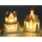 Village de Noël avec 2 maisons en porcelaine et lumières led et paillettes.