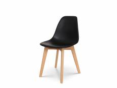 KOSMI - Chaise noire style scandinave modèle GABBY - Coque en résine noire et pieds en bois naturel
