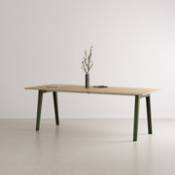 Table rectangulaire New Modern / 220 x 95 cm - Chêne éco-certifié / 10 à 12 personnes - TIPTOE vert en métal