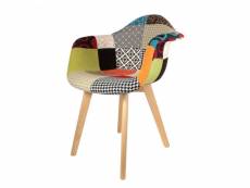 Fauteuil scandinave patchwork multicolore | h 85 x p 60,5 x l 62 cm | pieds en bois brut | multicolore PD10873