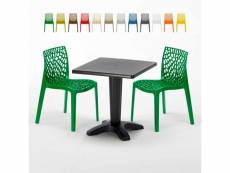 Table carrée noire 70x70cm avec 2 chaises colorées grand soleil set bar café gruvyer aia Grand Soleil