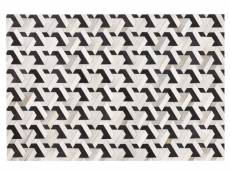 Tapis patchwork en cuir noir et gris 140 x 200 cm narman