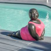 Wanda Collection - Statue contemporaine femme ronde