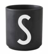 Mug A-Z / Porcelaine - Lettre S - Design Letters noir en céramique
