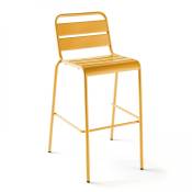 Chaise haute en métal jaune