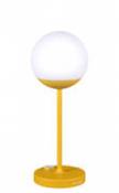 Lampe sans fil Mooon! LED / H 41 cm - Recharge USB - Fermob jaune en métal