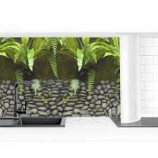 Crédence adhésive - Stone Wall With Plants Dimension HxL: 50cm x 50cm Matériel: Smart