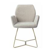 Chaise de salle à manger grise pretty plaster avec pieds hexagone métal doré Misaki -