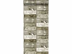 Papier peint valises vintage marron clair - 138213 - 53 cm x 10,05 m 138213