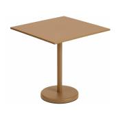 Table carrée d'extérieur en acier orange 70 x 70 x 73 cm Linear - Muuto