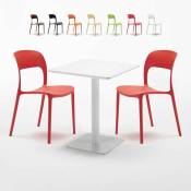 Table carrée 60x60 blanche et 2 chaises colorées
