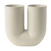 Vase en porcelaine sable Kink - Muuto