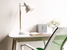 Lampe de bureau blanc en bois et en métal aldan 63860