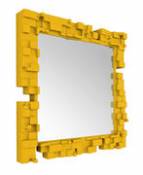 Miroir mural Pixel / 80 x 80 cm - Slide jaune en plastique