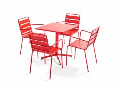 Ensemble table de jardin et 4 fauteuils en métal rouge
