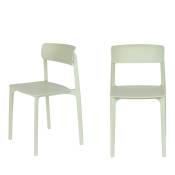 4 chaises en résine vert