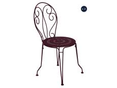 2 chaises de jardin en métal Montmartre Cerise noire - Fermob