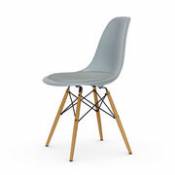 Chaise DSW - Eames Plastic Side Chair / (1950) - Galette d'assise / Bois clair - Vitra gris en plastique