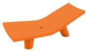 Bain de soleil fixe Low Lita Lounge plastique orange - Slide orange en plastique