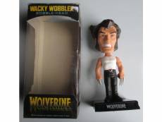 "figurine wolverine super hero statuette bobble head