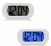 Moon mood Mini Réveil Matin, Simple Alarme Horloge Snooze Réveil LED Digital Silencieux Numérique LCD Grand écran électronique Batteries Lumière Color