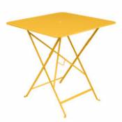 Table pliante Bistro / 71 x 71 cm - 3/4 personnes - Trou parasol - Fermob jaune en métal