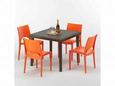 Table carrée et 4 chaises colorées poly-rotin résine 90x90 marron Grand Soleil