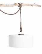 Lampe sans fil Thierry Le swinger LED / Inclus : câble de suspension + pied à planter en bois - Fatboy gris en plastique