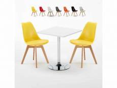 Table carrée blanche 70x70cm et 2 chaises colorées