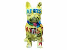 Statue chien bulldog assis avec graffiti multicolores