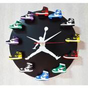Horloge murale 3d modèle de chaussure 3d meubles de bureau à domicile sports nba basket-ball basket-ball, fond noir, motif blanc