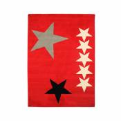 Thedecofactory - STARS - Tapis imprmé d'étoiles rouge 133x190 - Multicolore