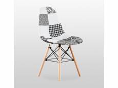 Chaise scandinave en tissu patchwork et métal noir - noir & blanc