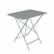 Table pliante Bistro / 77 x 57 cm - 4 personnes / Trou parasol - Fermob gris en métal