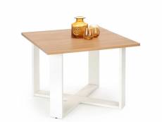 Table basse carrée avec plateau aspect chêne et pieds