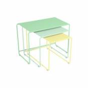 Tables gigognes Oulala / Set de 3 - 55 x 30 x H 40 cm - Fermob multicolore en métal