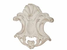 Décoration type blason héraldique, en bois. Finitions: blanc cérusé l57xpr8xh57 cm