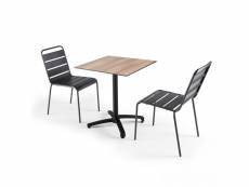 Ensemble table de jardin stratifié chene clair et 2 chaises grises