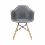 Chaise DAW - Eames Plastic Armchair / (1950) - Pieds bois clair - Vitra gris en plastique