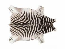 Tapis imitation peau de zebre 155 x 190 cm